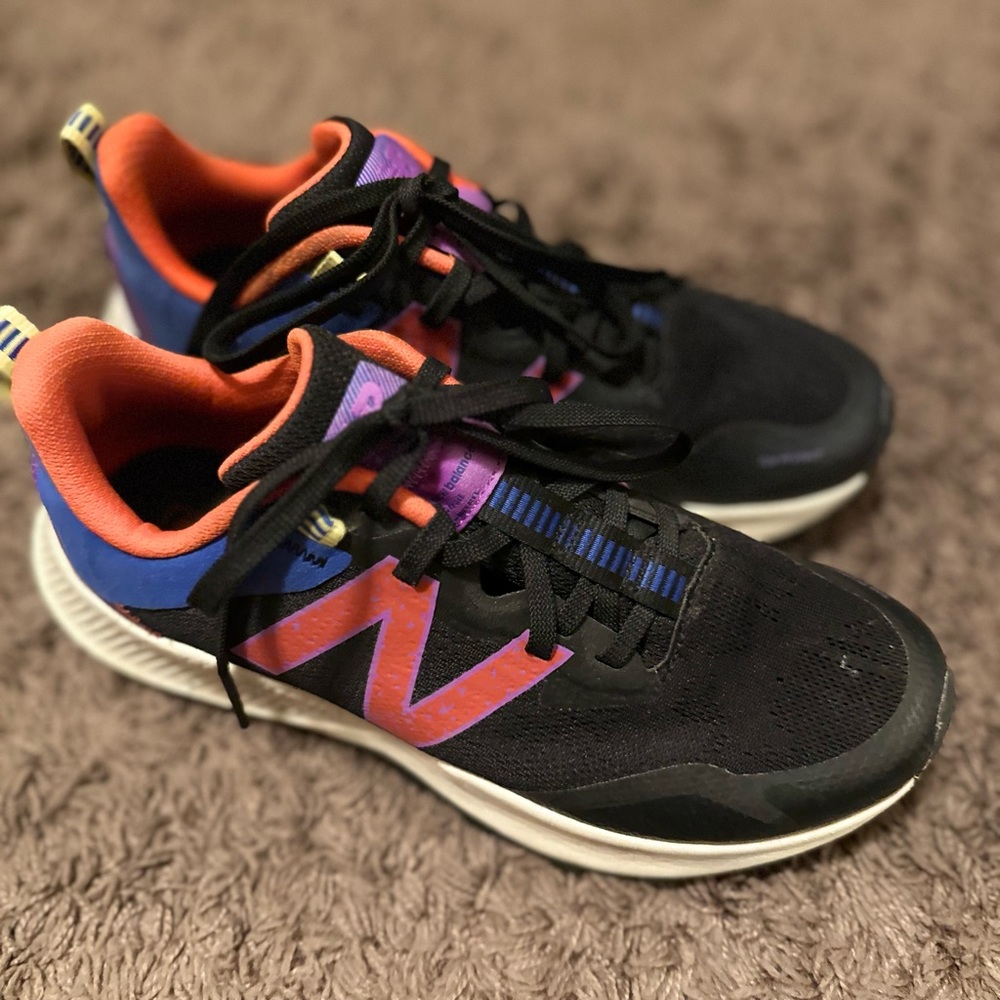 New Balance Women's Dynasoft Nitrel V4 Trail Running Shoe size 9